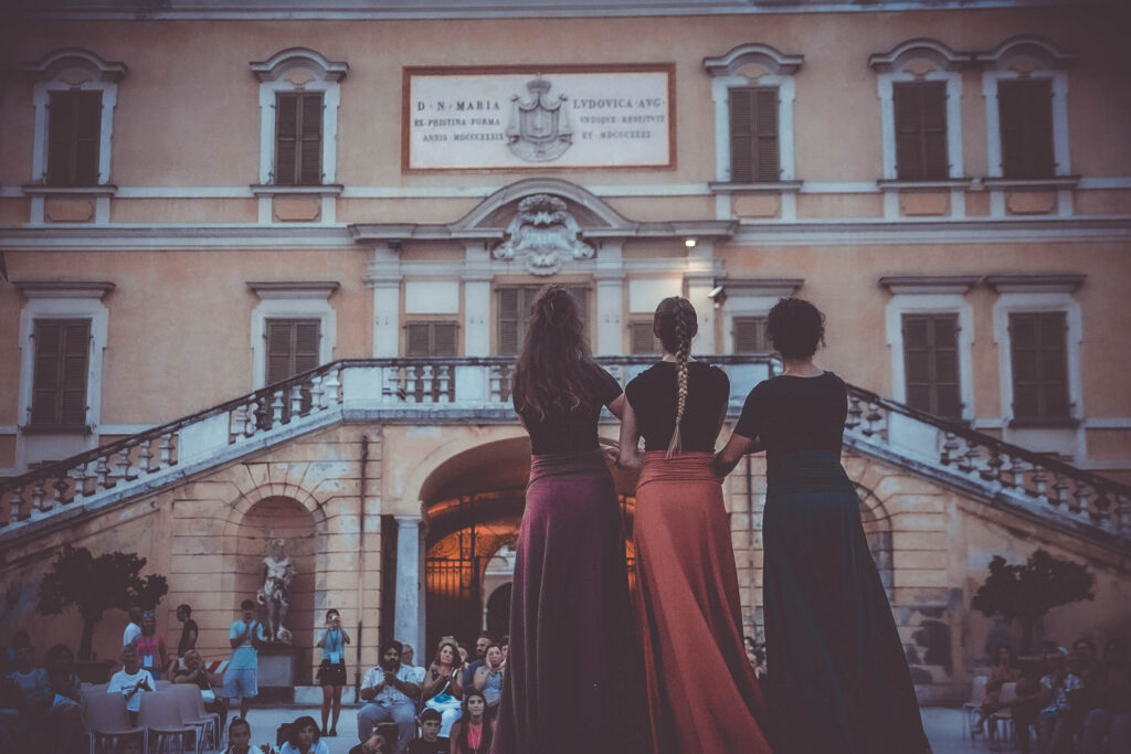 ©Elly Contini & Elisa Morabito